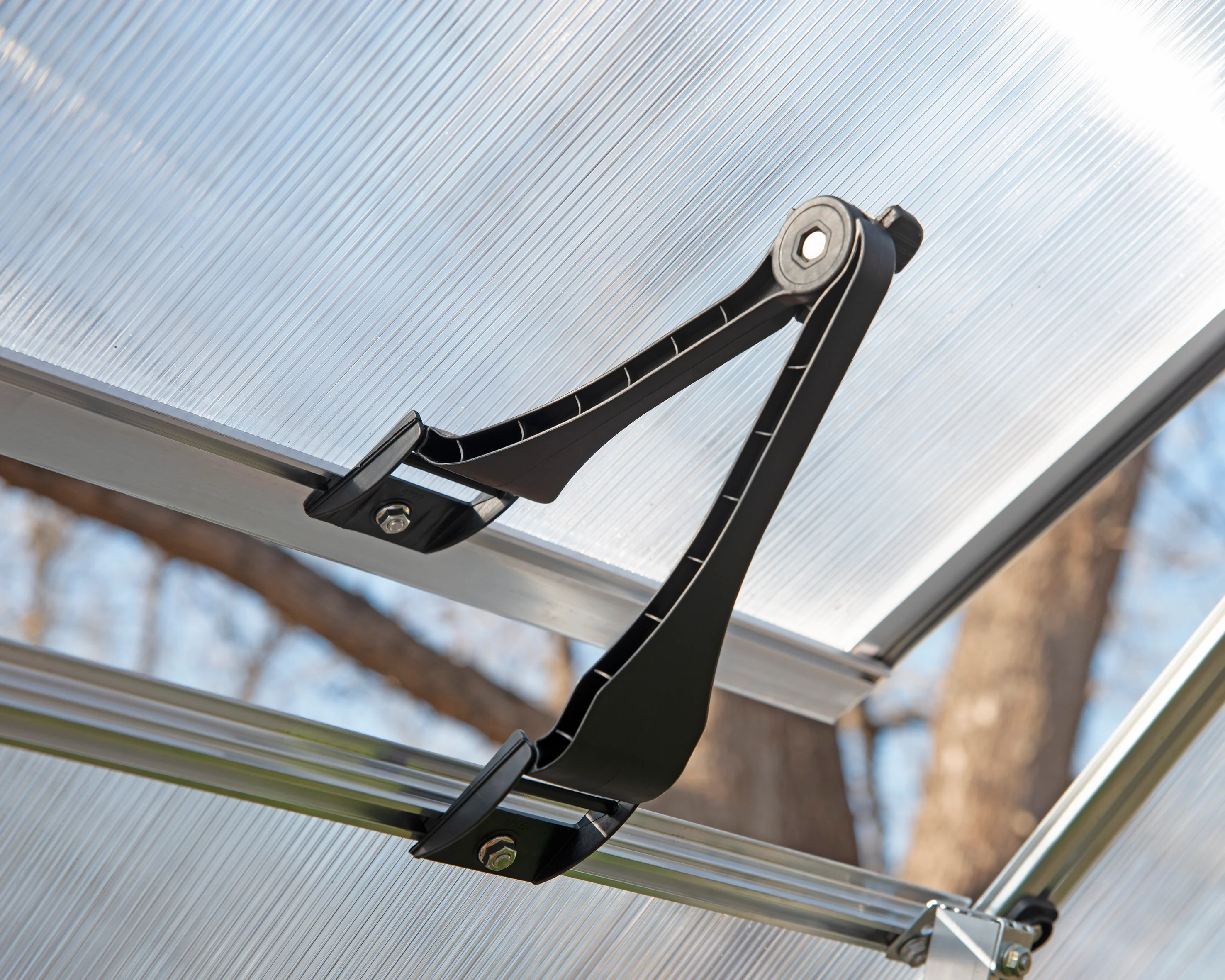 Balance 8' x 20' Greenhouse - Silver Aluminium Frame & Hybrid Polycarbonate Panels - Image 7