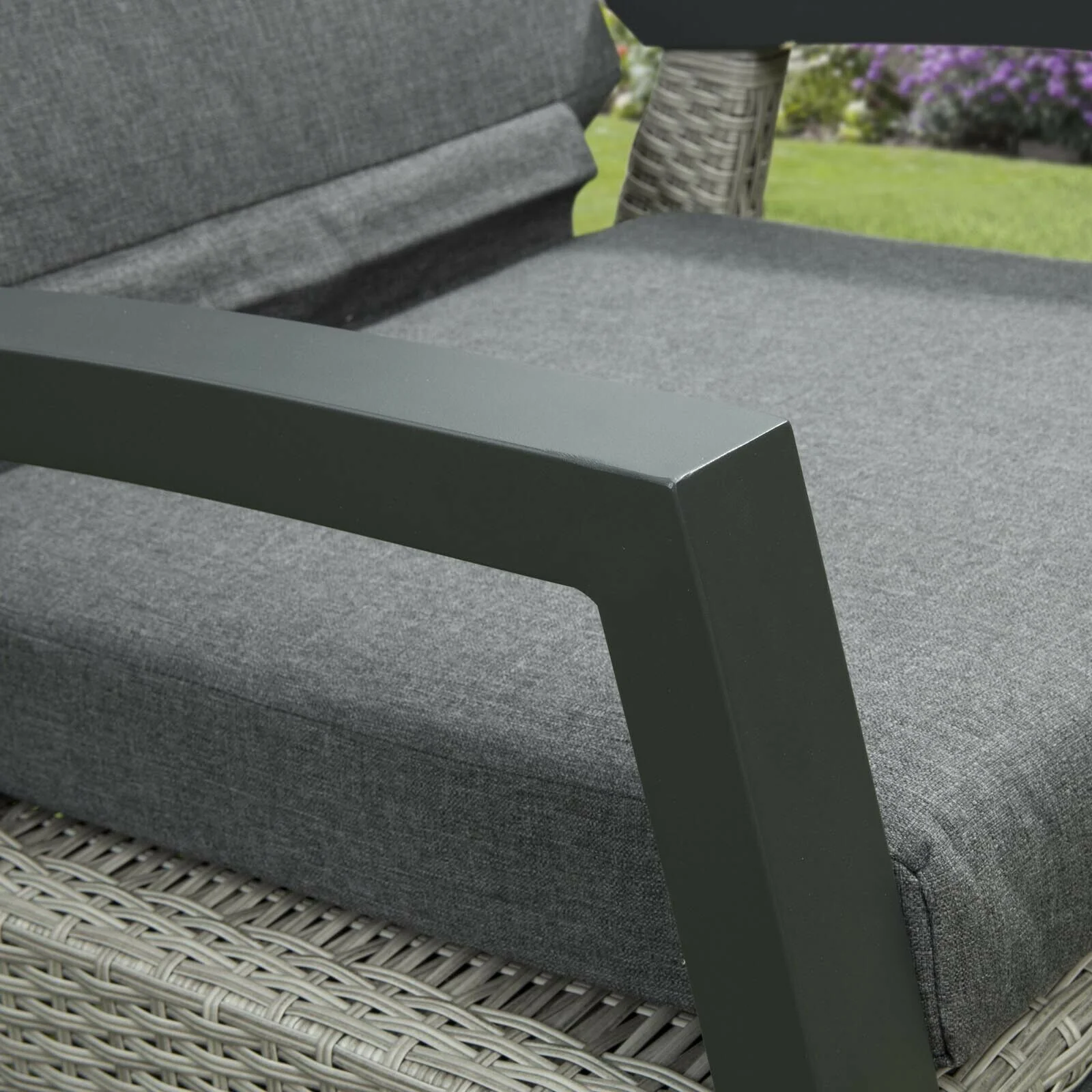 Camilla Rattan Reclining 4 Seat Dining Set - Image 3