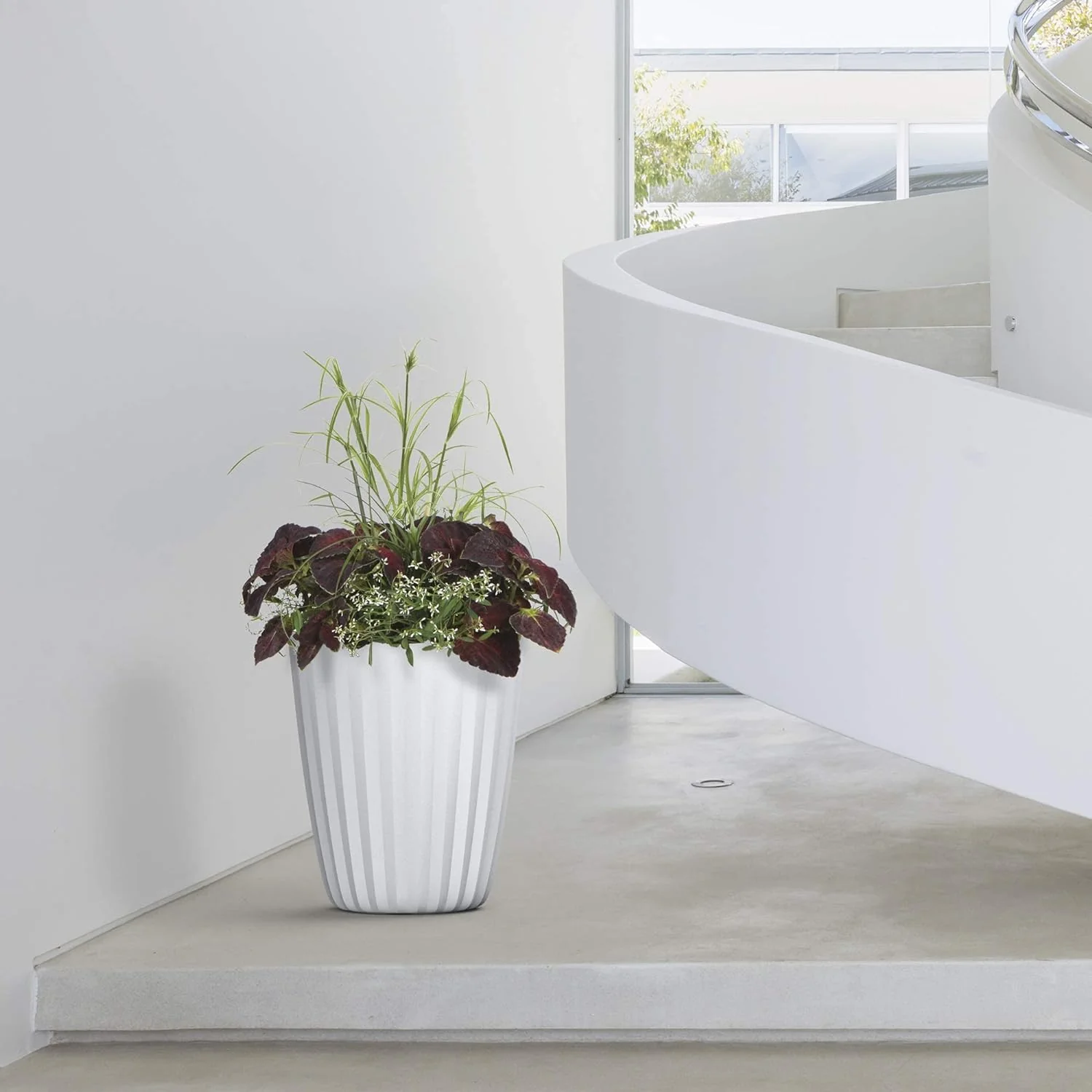 Crescent Garden Pleat Planter 15" Alpine White - Image 2