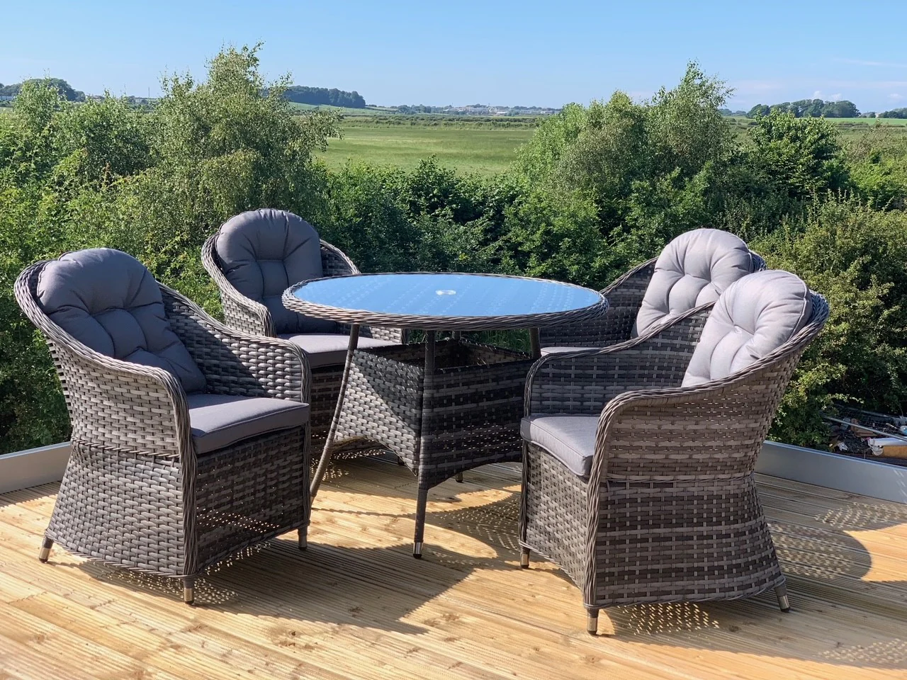 Florida 4 Seat Round Dining Set - Image 7