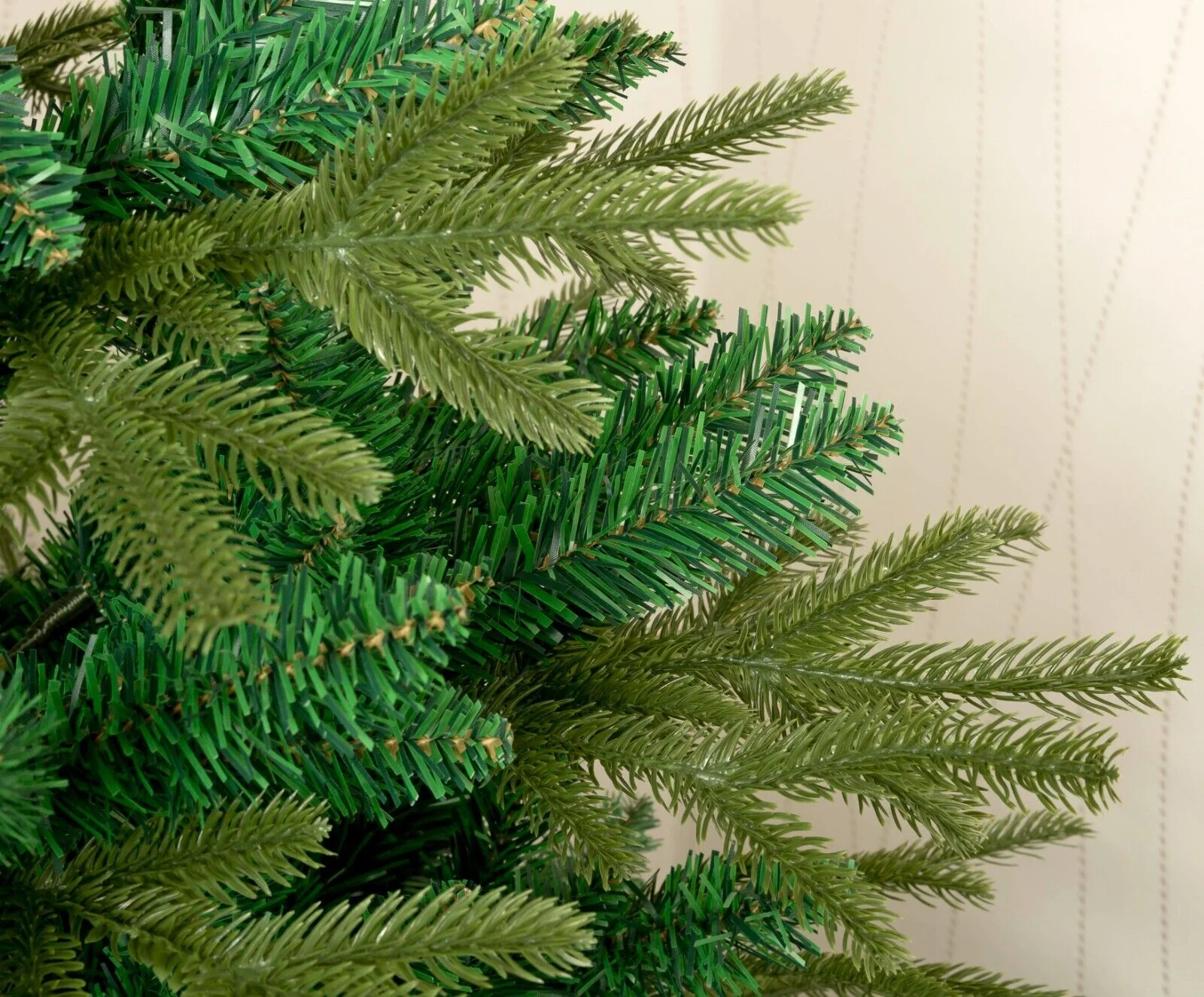 Lapland Fir Christmas Tree Green - 10ft/300cm - Image 2