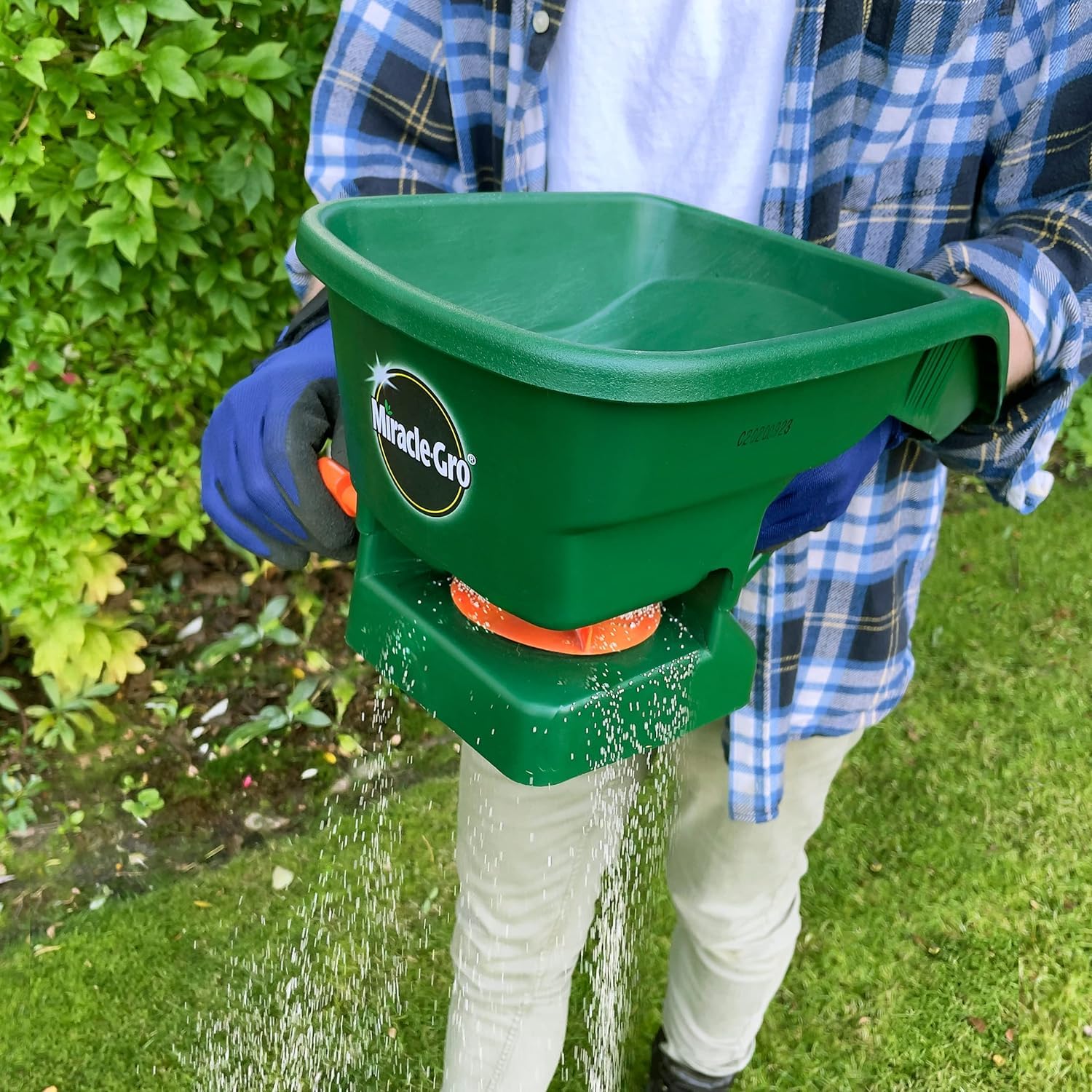 Miracle Gro Handy Fertiliser Spreader For Lawn Garden Feed & Grass Seed - Image 7