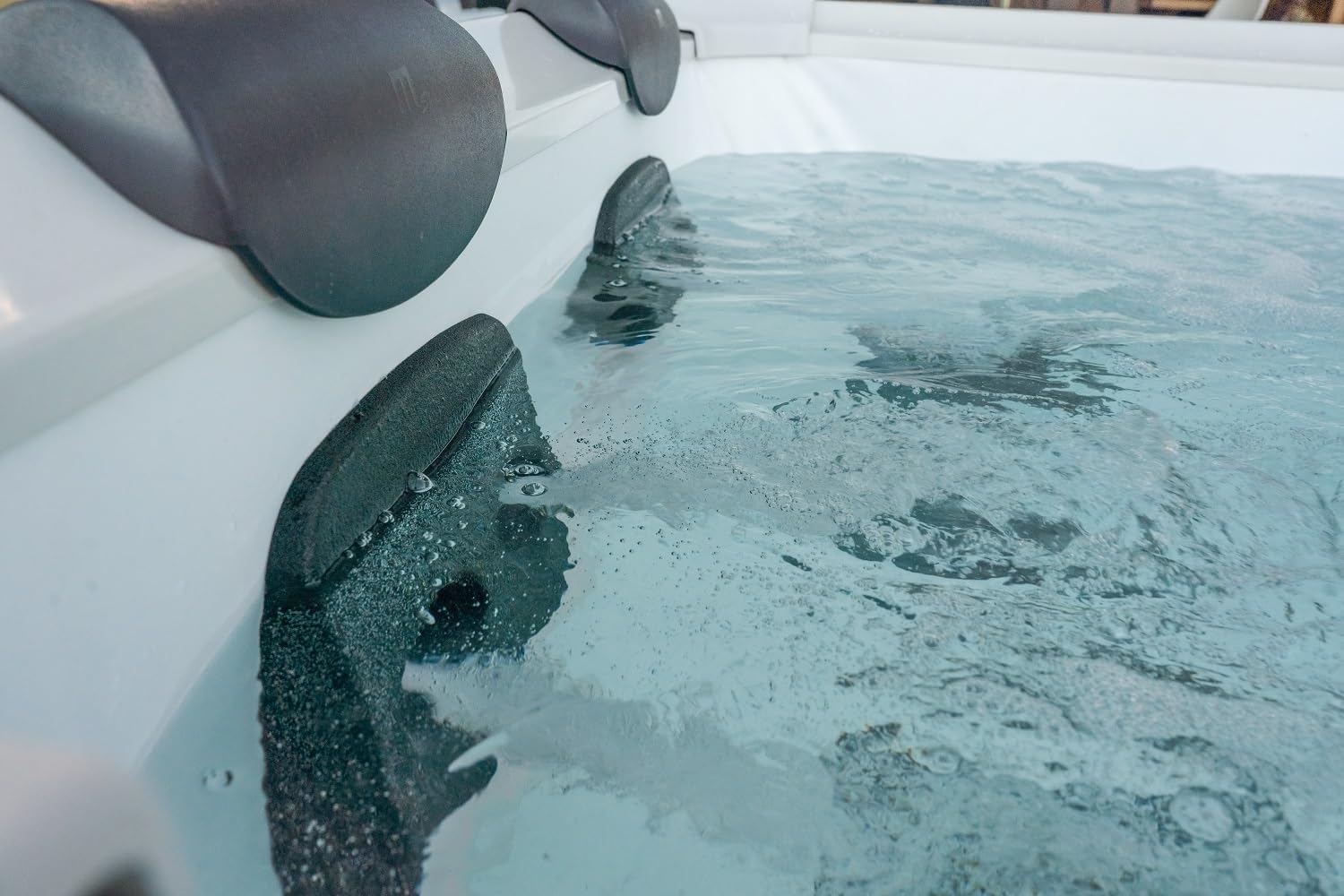 MSpa Oslo Hot Tub with Wi-Fi Control LED Lighting Hydrotherapy Jets and Cover - Image 6