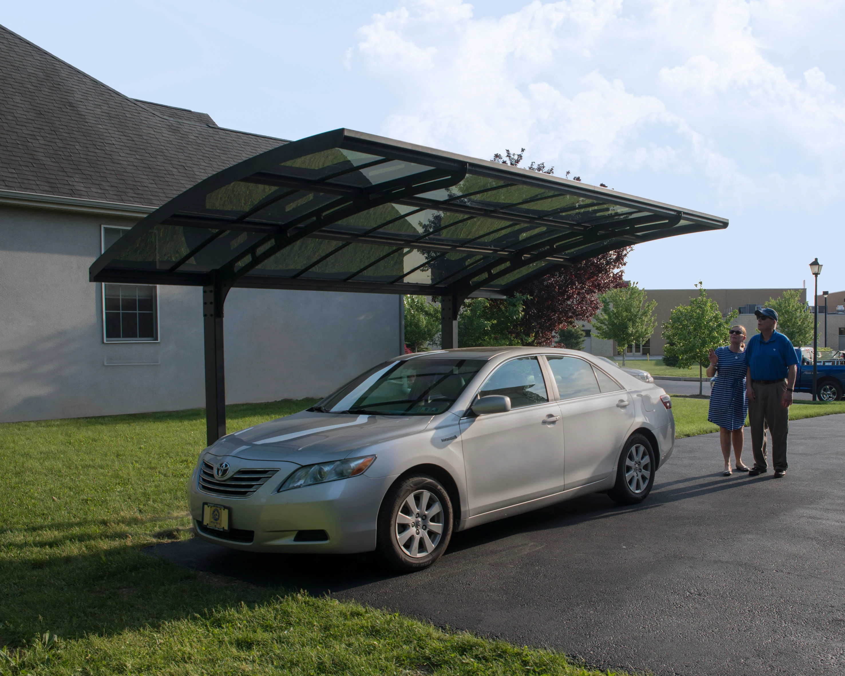Arizona Breeze 10' x 16' Cantilever Carport- Grey & Twin-Wall Polycarbonate Roof Panels - Image 4