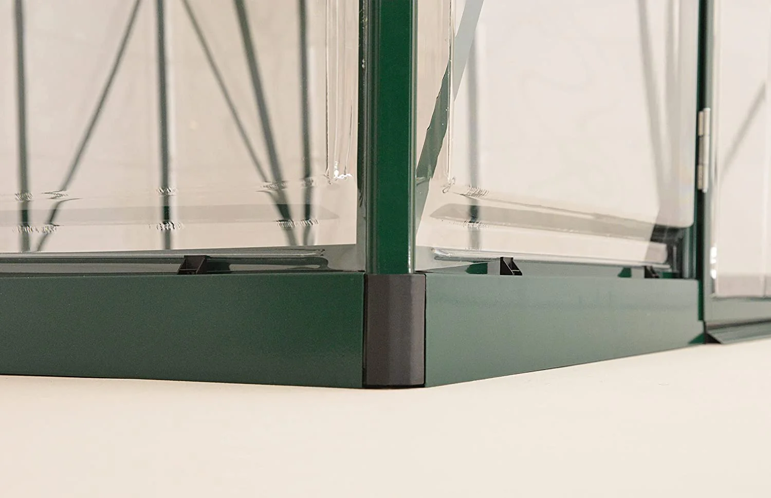 Balance 8' x 8' Greenhouse - Green Frame & Hybrid Polycarbonate Panels - Image 6