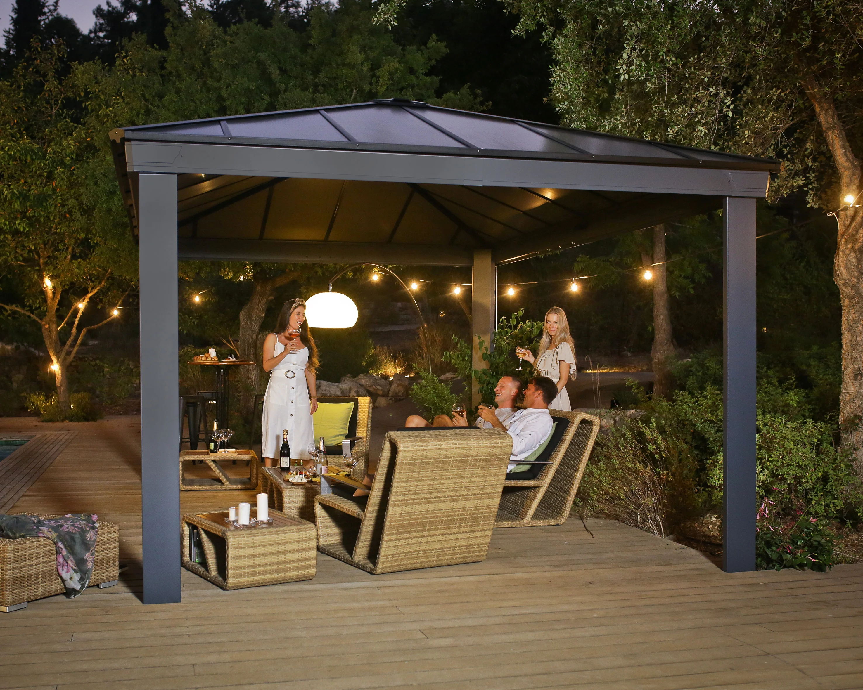 Dallas 3.6m x 5m Garden Gazebo in Grey Aluminium with Polycarbonate Roof - Image 8