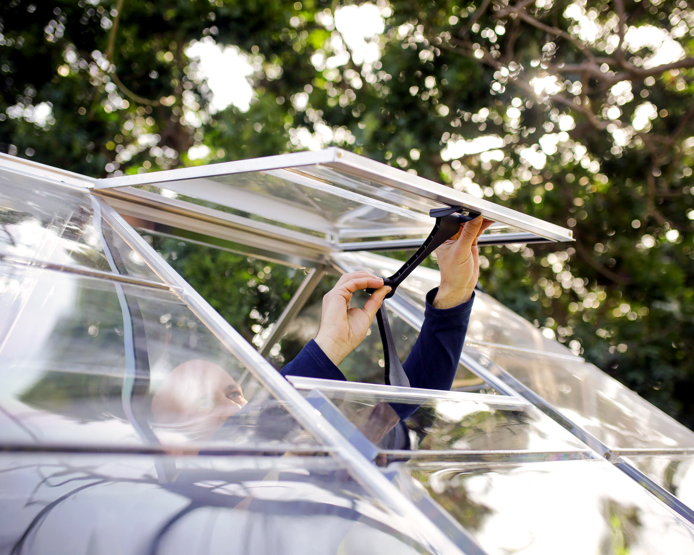 Harmony 6' x 12' Greenhouse - Silver Frame & Clear Polycarbonate Panels - Image 7