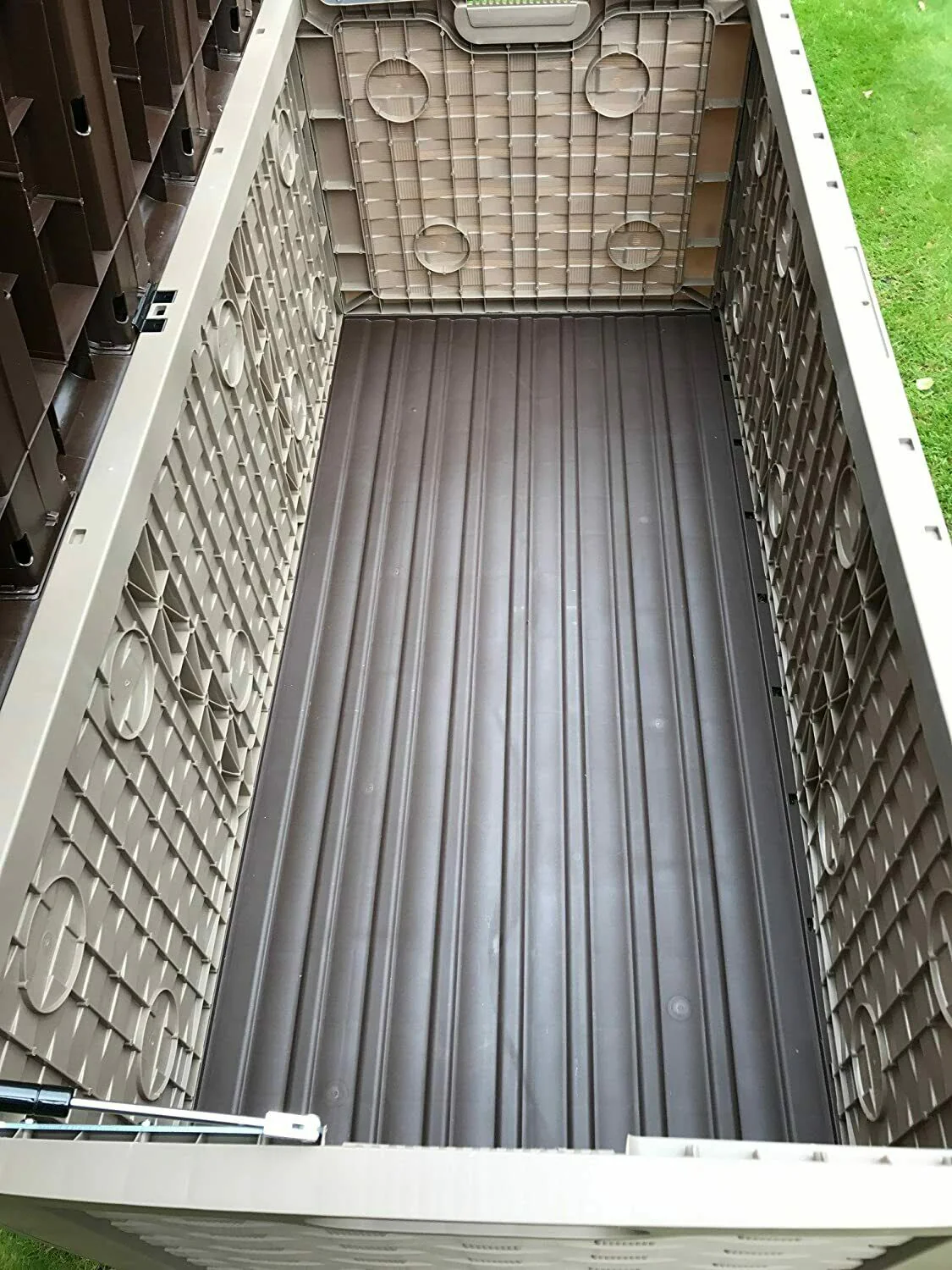 XXL Sit On Lid Rattan Effect Storge Box Mocha - 634L - Image 4