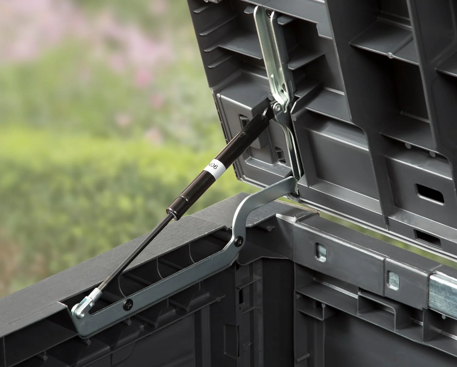 Rockwood XL 630L Storage Box - Anthracite - FAILED DELIVERY / TATTY BOX - Image 6
