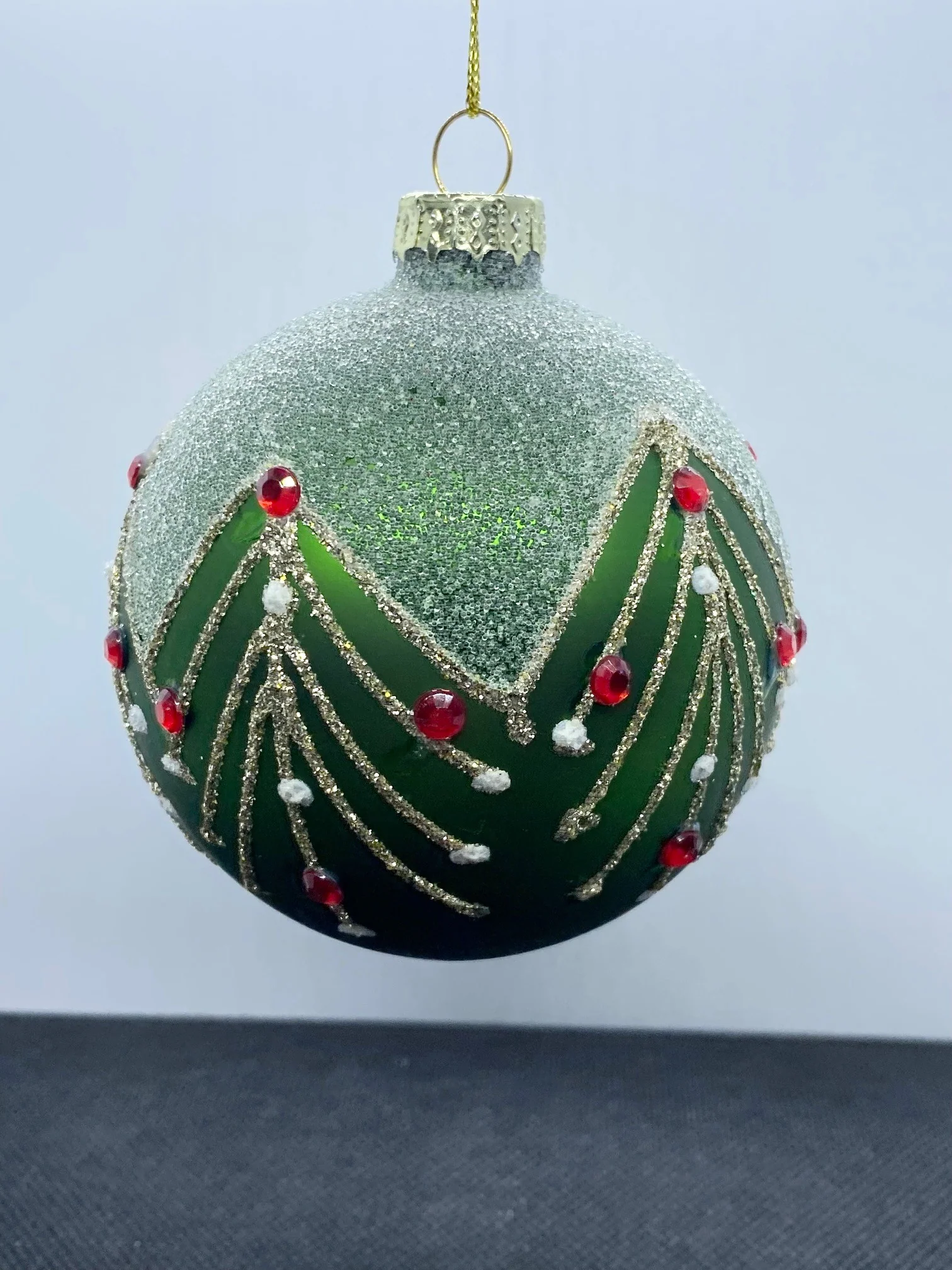 Set of 3 Traditional Green Red and Gold Christmas Tree Decorations 80mm - Image 2