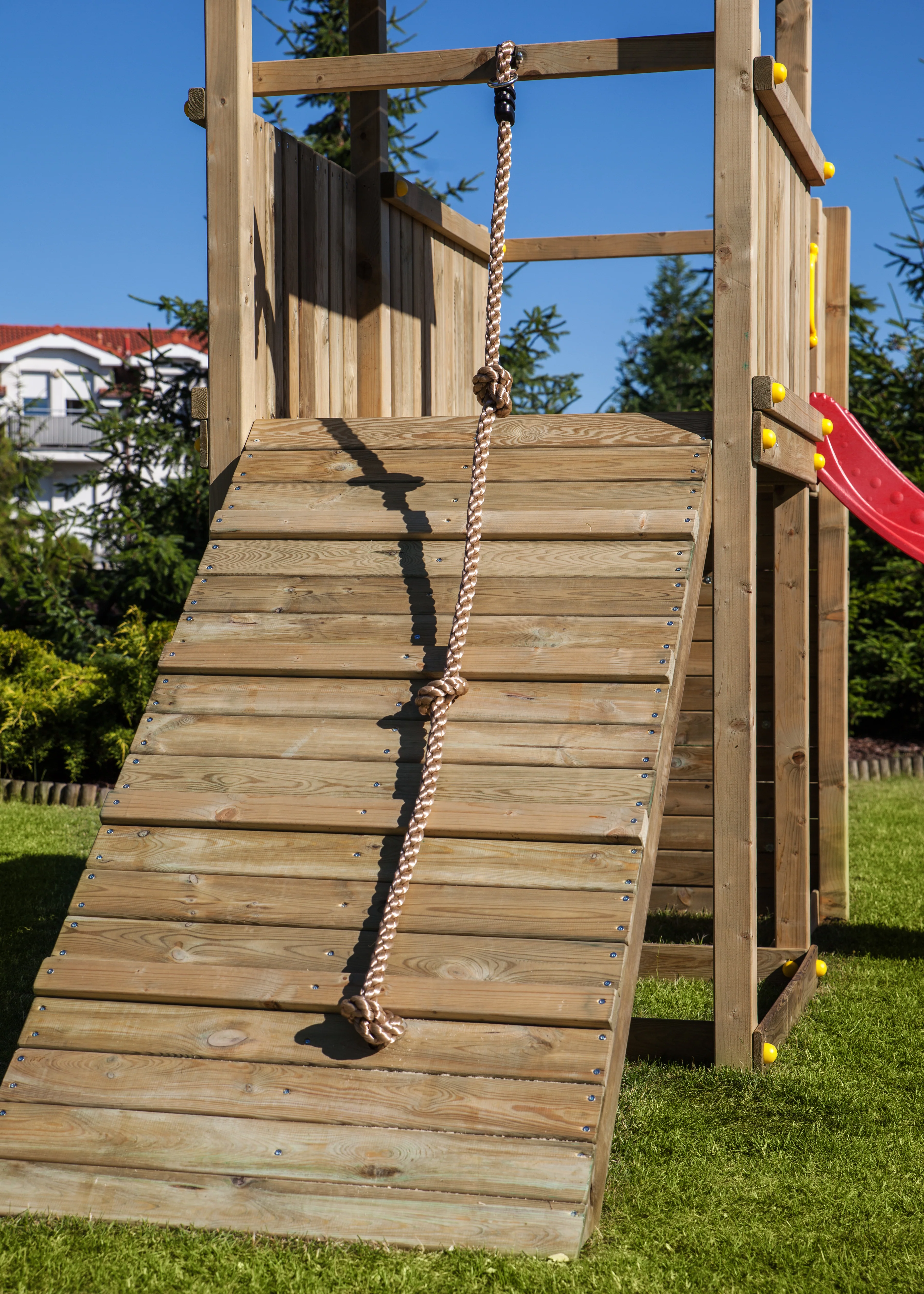 Shire Adventure Peaks Fortress 3 Climbing Frame - Image 10