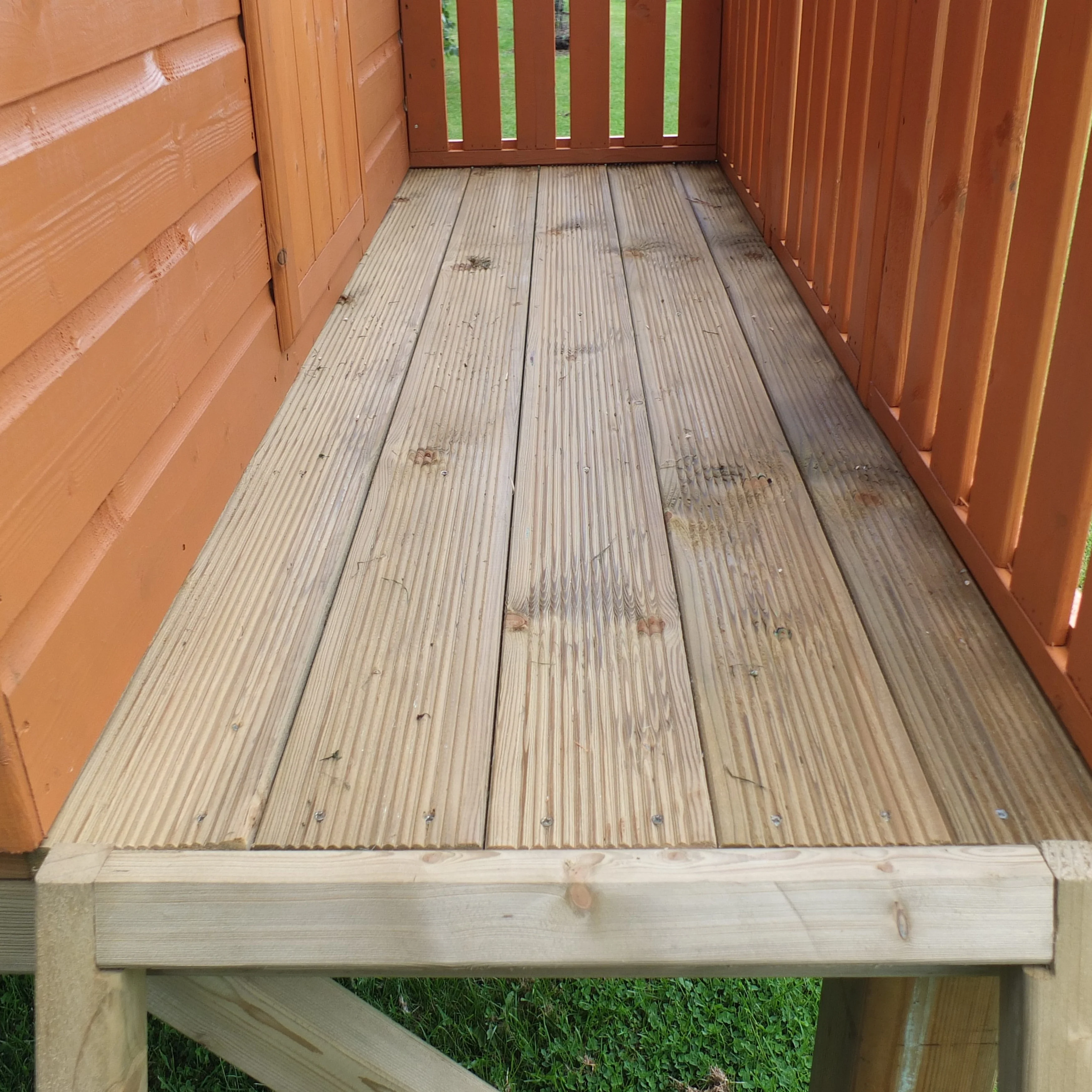 Shire Stork Playhouse + Platform - Image 6