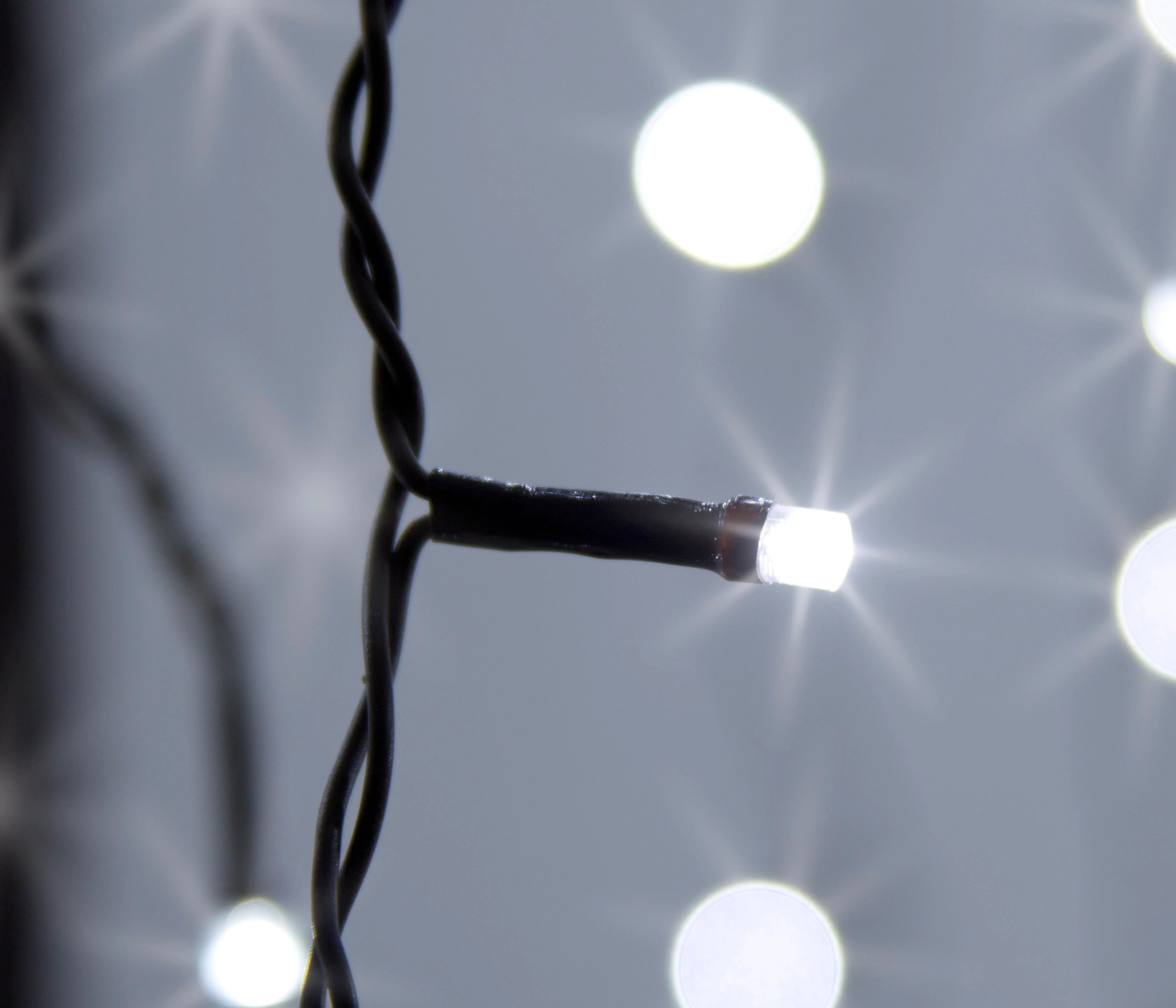 1.2m Weeping Willow Tree with 160 Ice White LEDs - Image 5