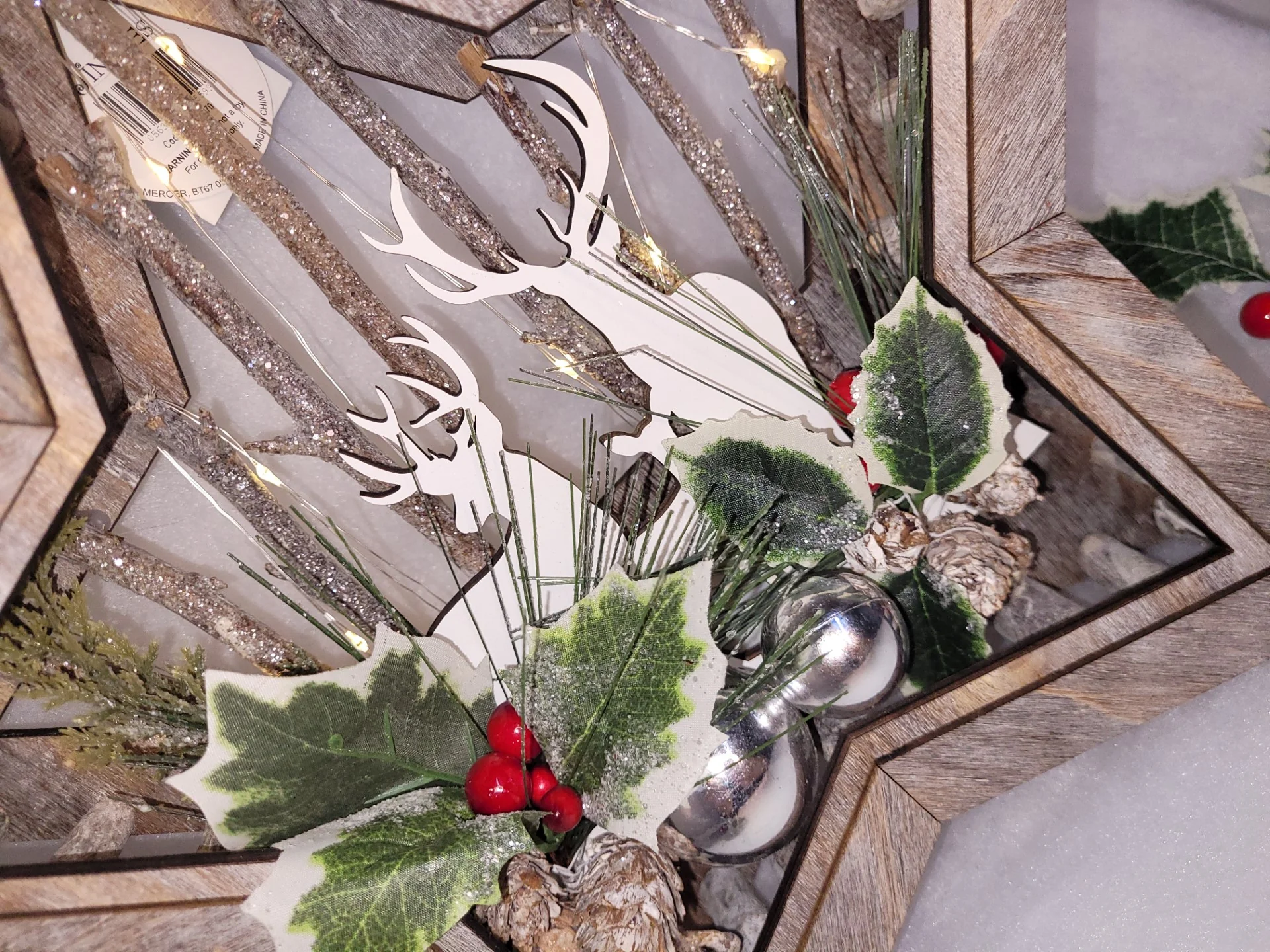 Wood Effect Star 32cm with Deer Scene and Warm White LEDs - Image 3